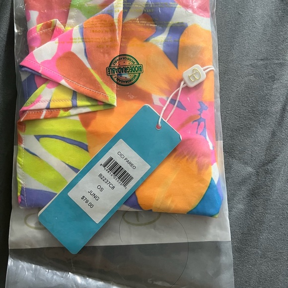 Beach bunny swimwear coverup- floral - Picture 6 of 7